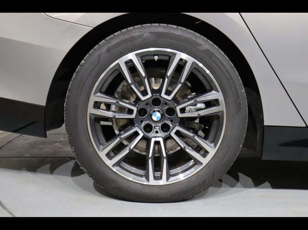 BMW 520i 120 kW image number 5