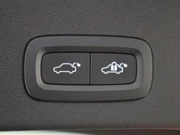 Car image 35