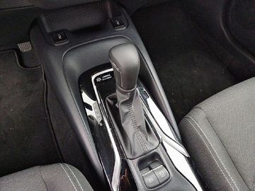 Car image 12