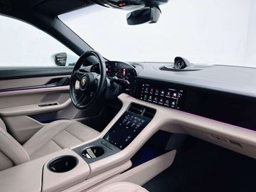 Car image 36