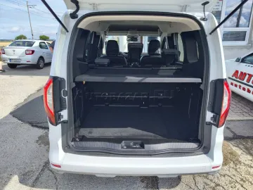 Car image 32