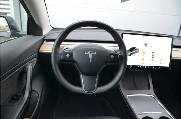 Tesla Model 3 Long Range AWD 258 kW image number 14