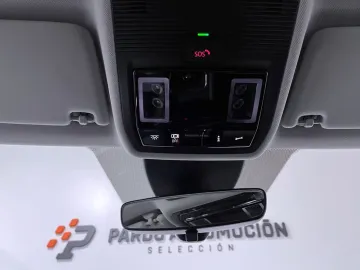 Car image 36