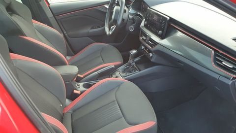 Car image 13