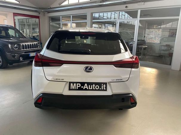 Lexus UX 250h 135 kW image number 6