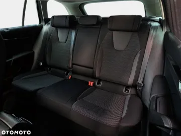 Car image 36