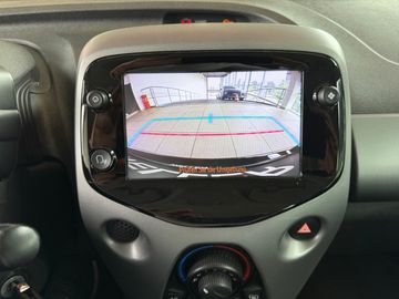 Car image 30