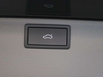 Car image 36