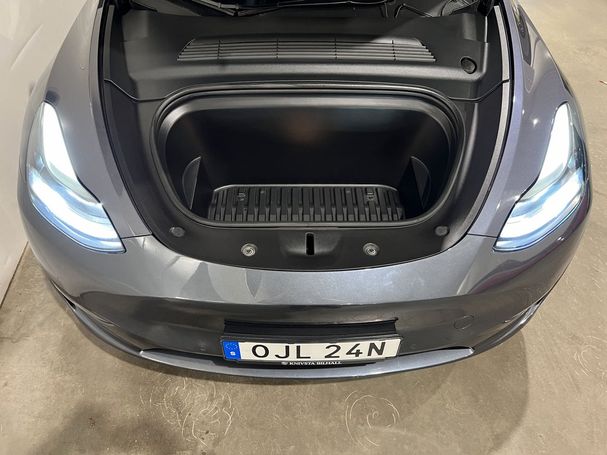 Tesla Model Y Long Range AWD 378 kW image number 11