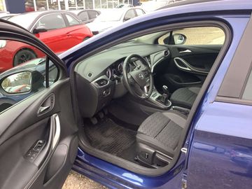 Car image 10