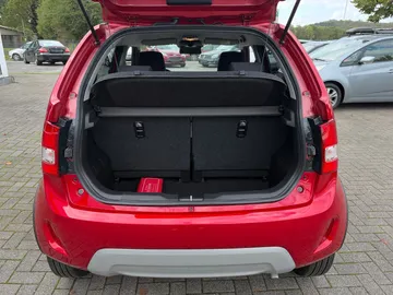 Car image 23
