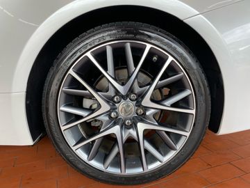 Car image 28