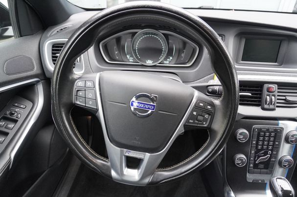 Volvo V40 Momentum 112 kW image number 18