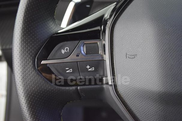 Peugeot 2008 PureTech 130 96 kW image number 9