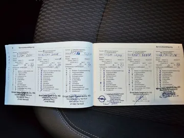 Car image 28