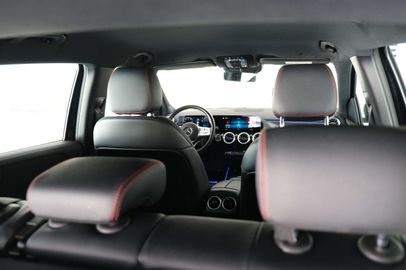 Car image 37