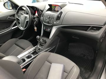 Car image 11