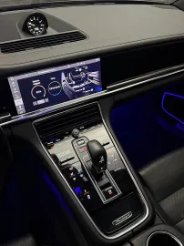 Car image 42