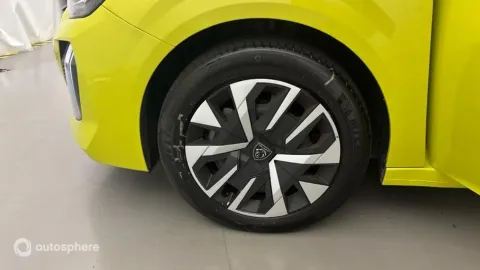 Car image 20