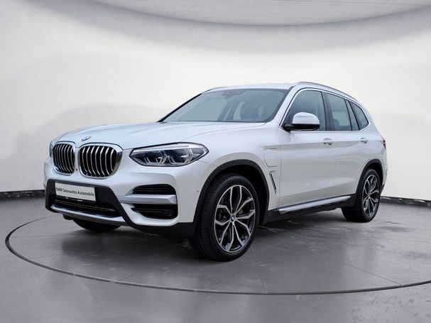 BMW X3 xDrive30e 215 kW image number 1