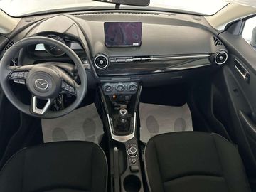 Car image 11