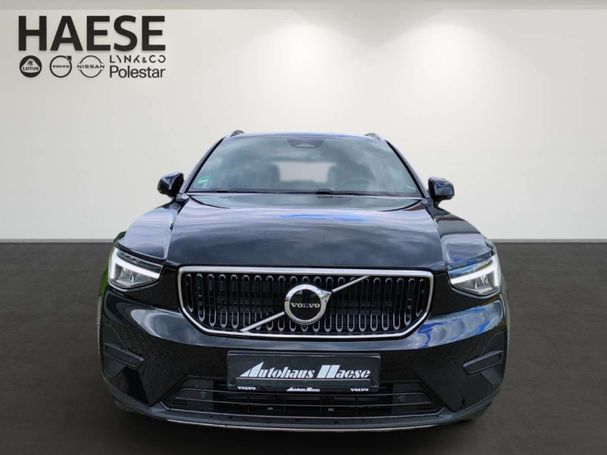 Volvo XC40 B3 Core 120 kW image number 3