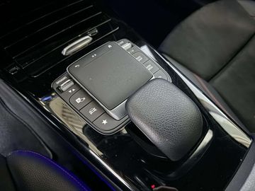 Car image 28