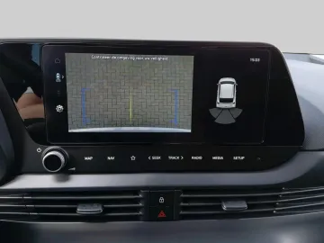 Car image 27