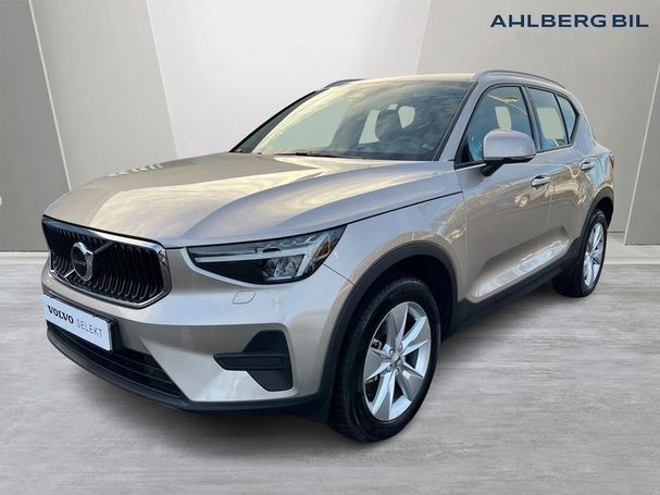 Volvo XC40 B4 Core 147 kW image number 1