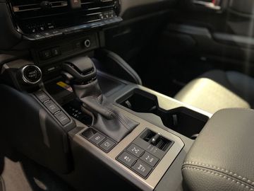 Car image 30