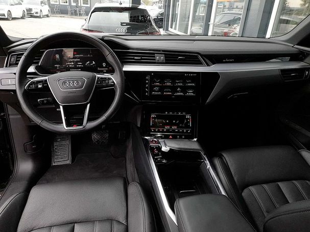 Audi e-tron quattro S-line 370 kW image number 3