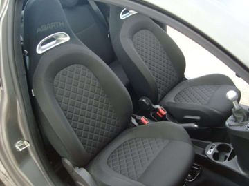 Car image 12