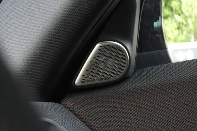 Car image 44
