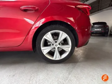 Car image 28