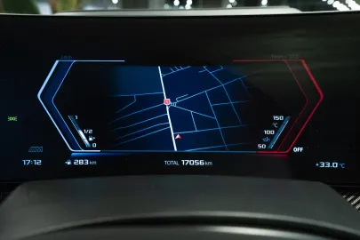 Car image 30