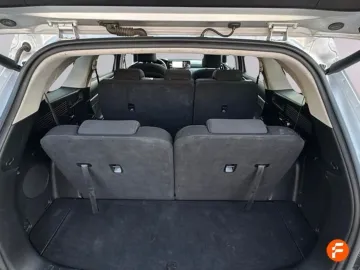 Car image 32