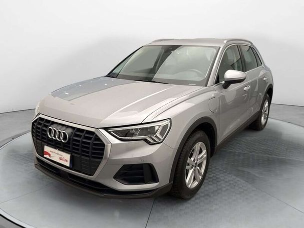 Audi Q3 45 TFSIe S tronic Business 180 kW image number 1