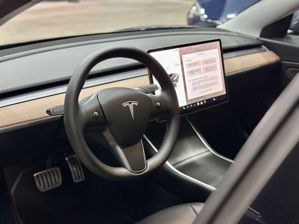 Tesla Model 3 Performance AWD 321 kW image number 13