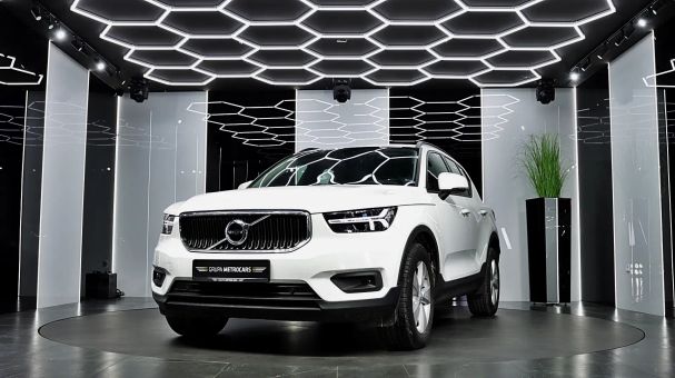 Volvo XC40 D3 AWD Momentum 110 kW image number 1