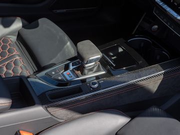 Car image 27