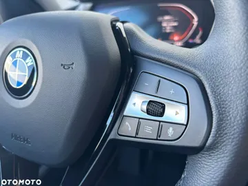 Car image 38