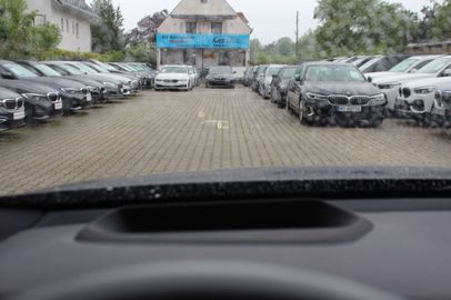 Car image 37