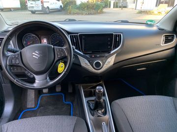 Car image 11