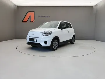 Car image 32