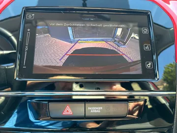 Car image 27