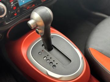 Car image 30