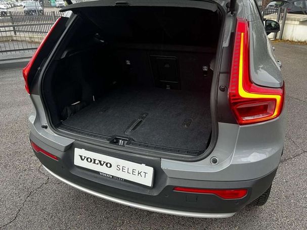 Volvo XC40 B3 Core 120 kW image number 11