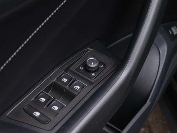 Car image 39