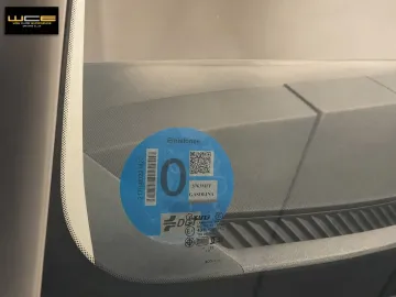 Car image 34
