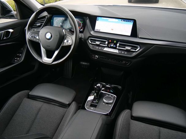 BMW 118i 104 kW image number 4